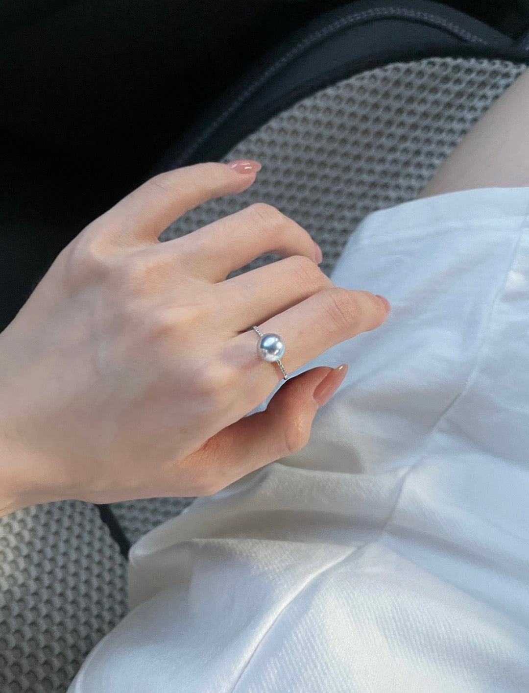 High quality silver blue color seawater MADAMA pearl ring