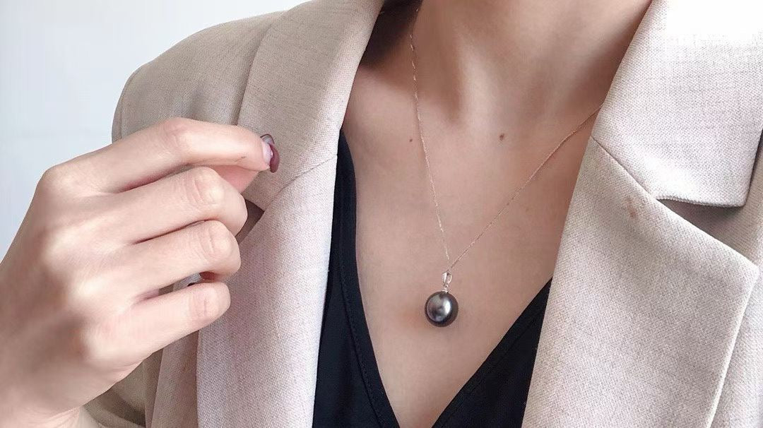 High quality aurora black color Tahitian pearls pendant