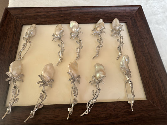 High quality aurora white  color baroque pearls brooch