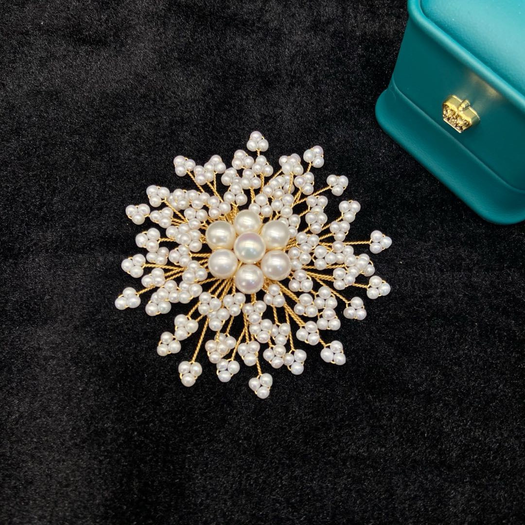 High quality white color freshwater pearls brooch
