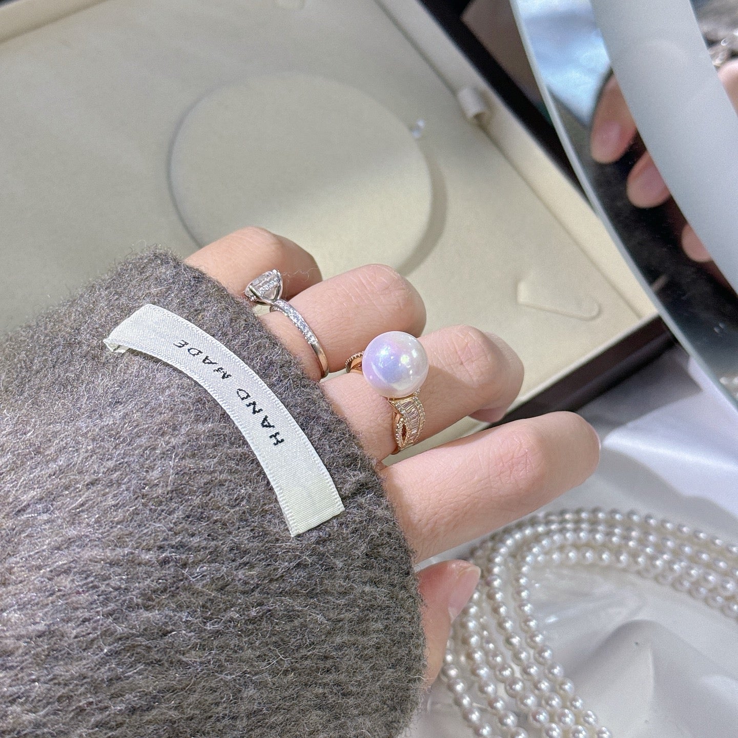 High quality aurora white with pink overtone color Edison pearl ring