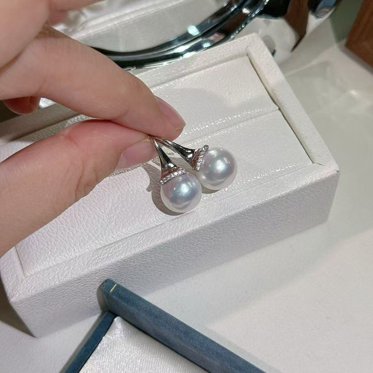 High quality aurora white color Edison pearl earrings