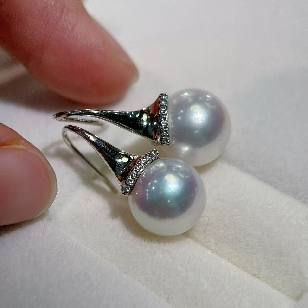 High quality aurora white color Edison pearl earrings