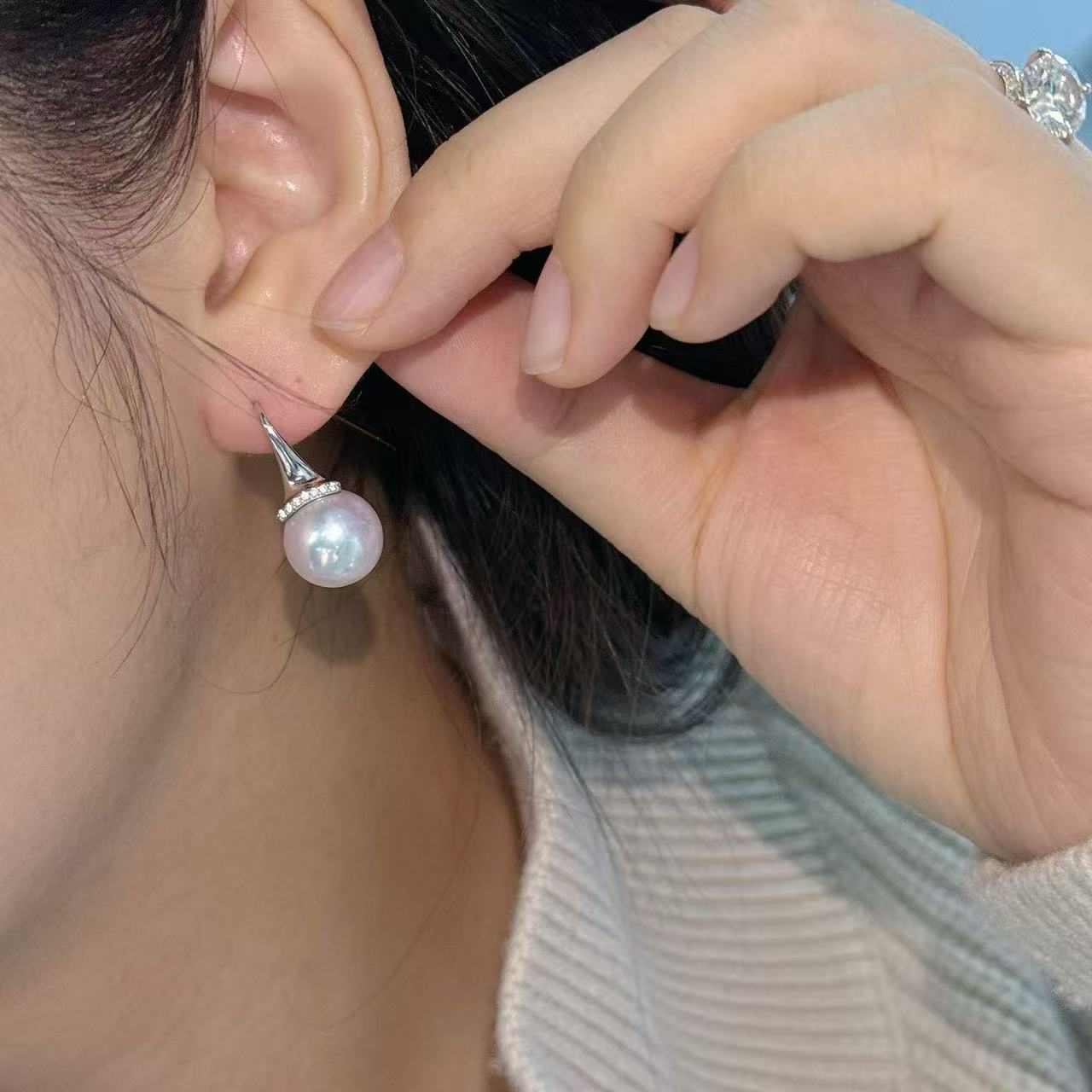 High quality aurora white color Edison pearl earrings