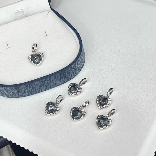 High quality black color Tahitian keshi pearls pendant