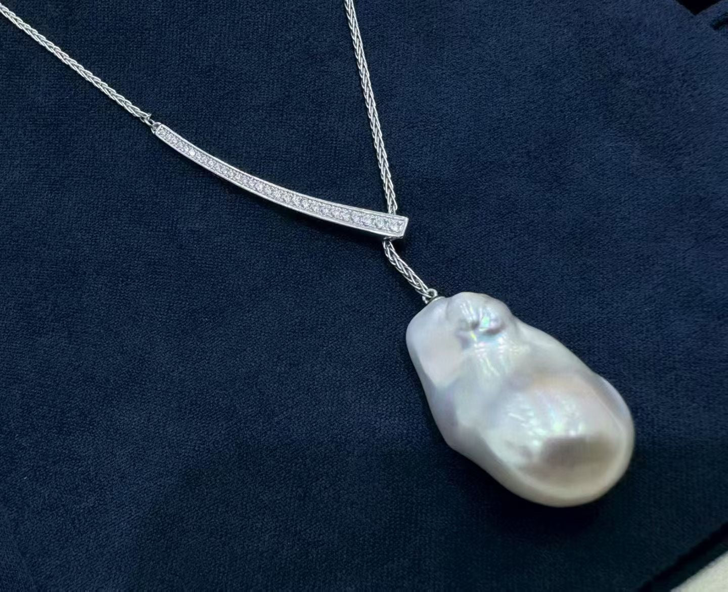 High quality aurora white color baroque pearl pendant