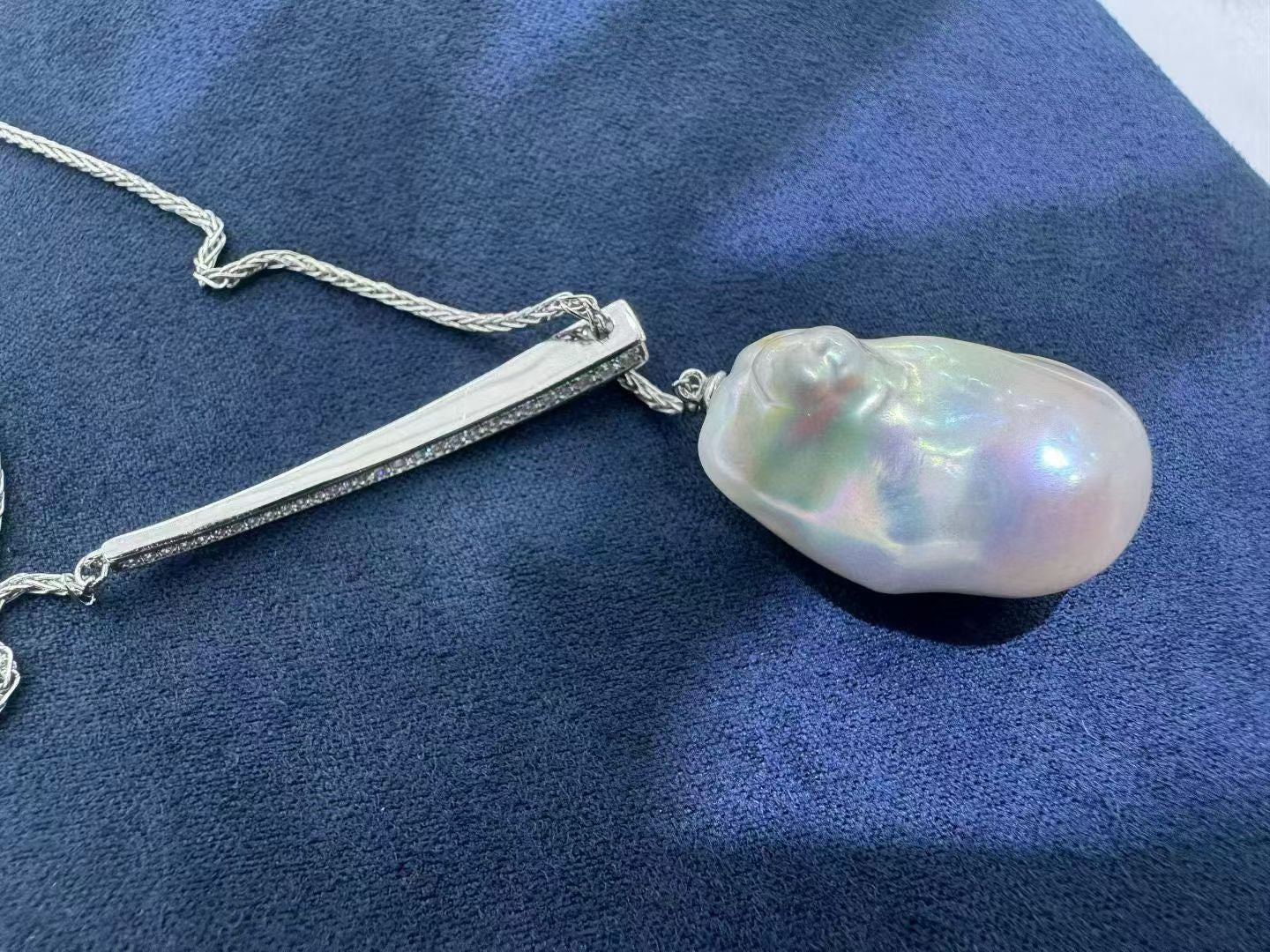 High quality aurora white color baroque pearl pendant