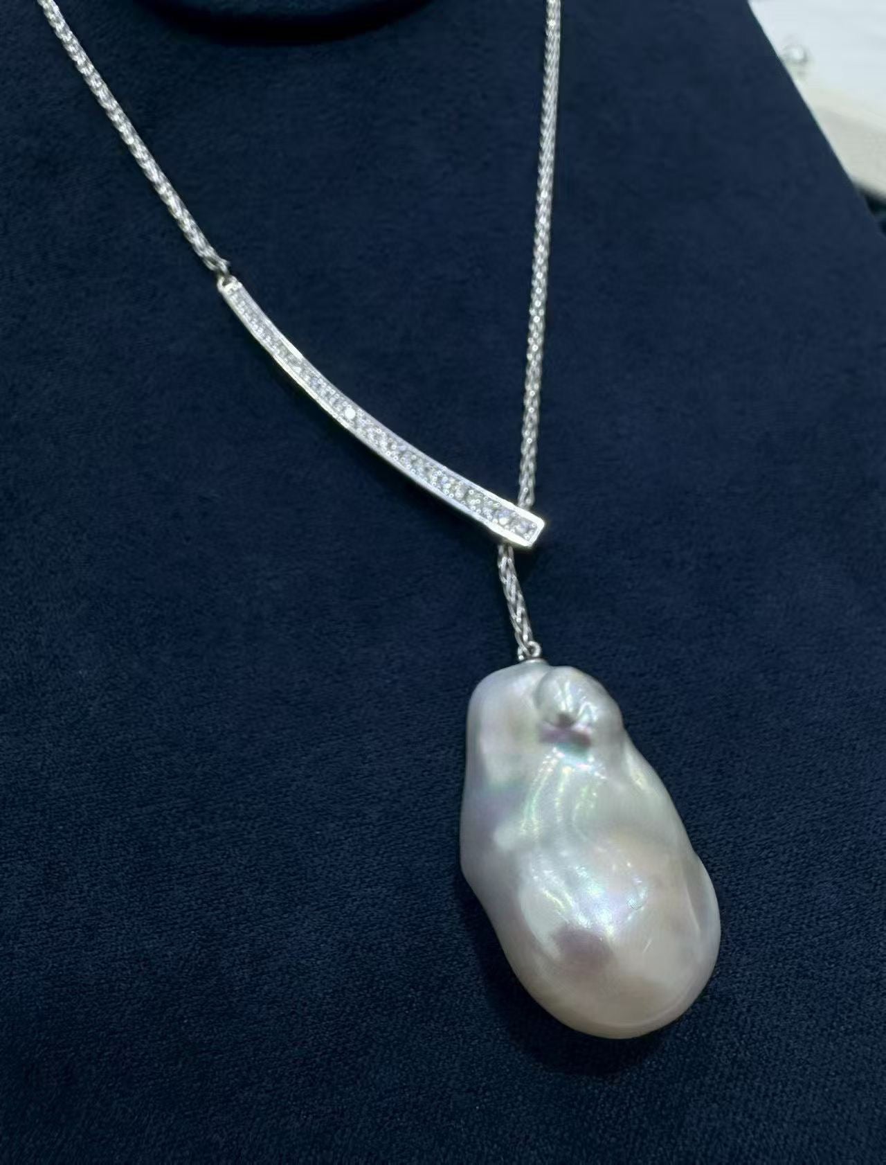 High quality aurora white color baroque pearl pendant