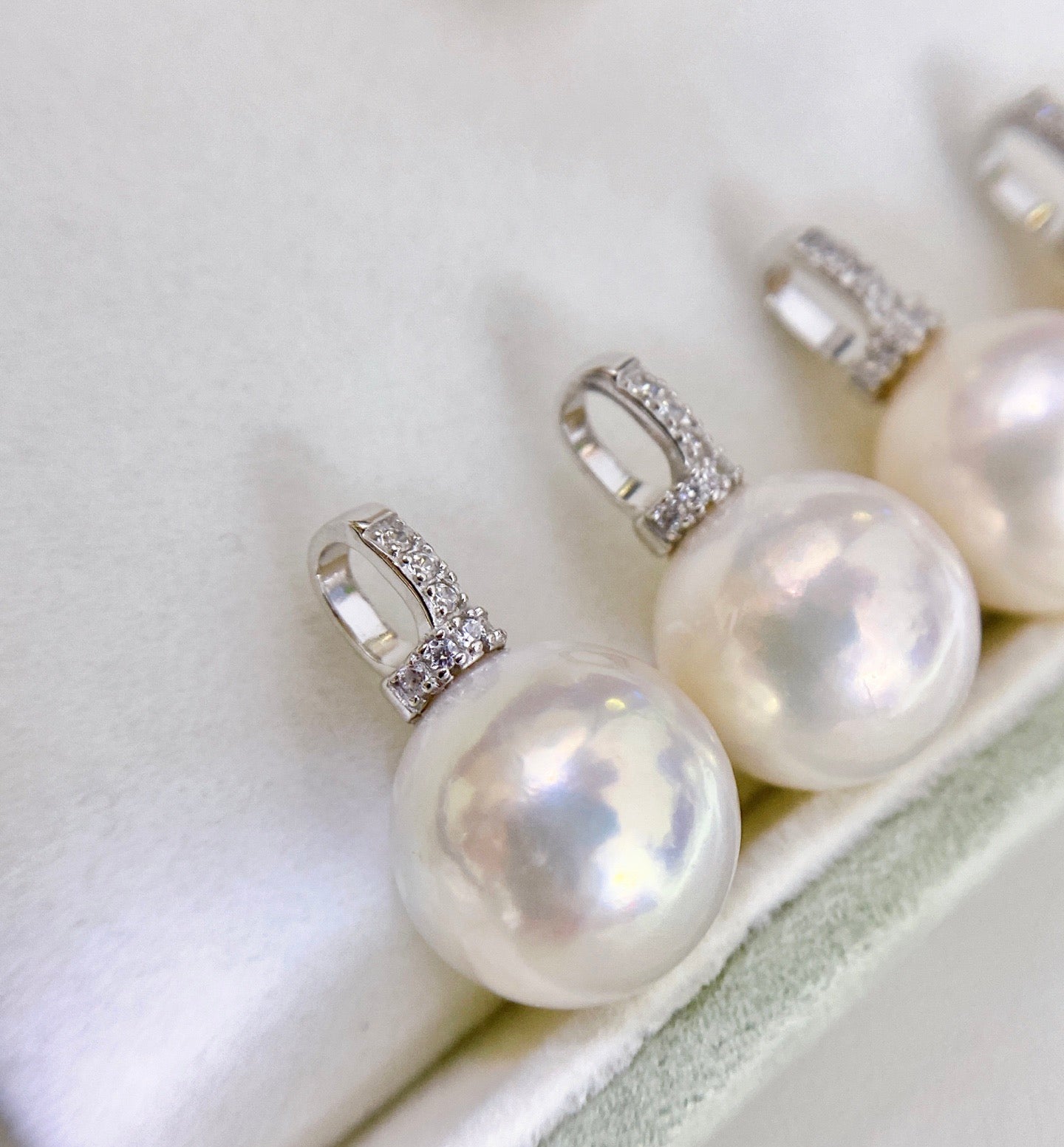 High quality aurora white color Edison pearl pendant