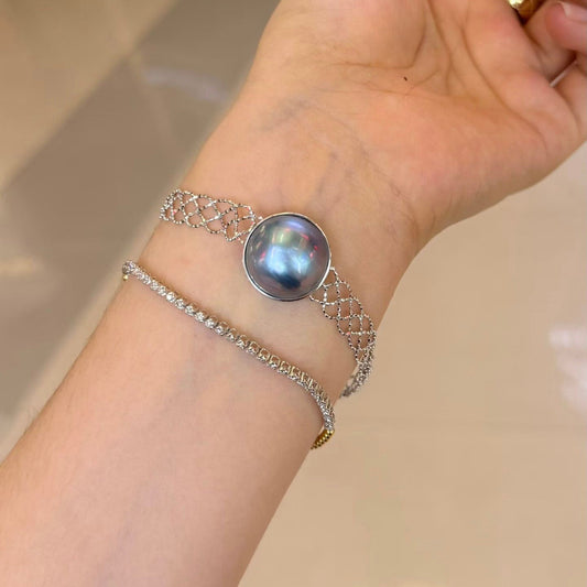 High quality sky blue color seawater Mabe pearl bracelet