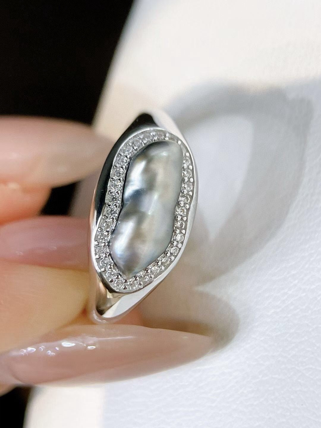 High quality platinum grey color Tahitian keshi pearl ring