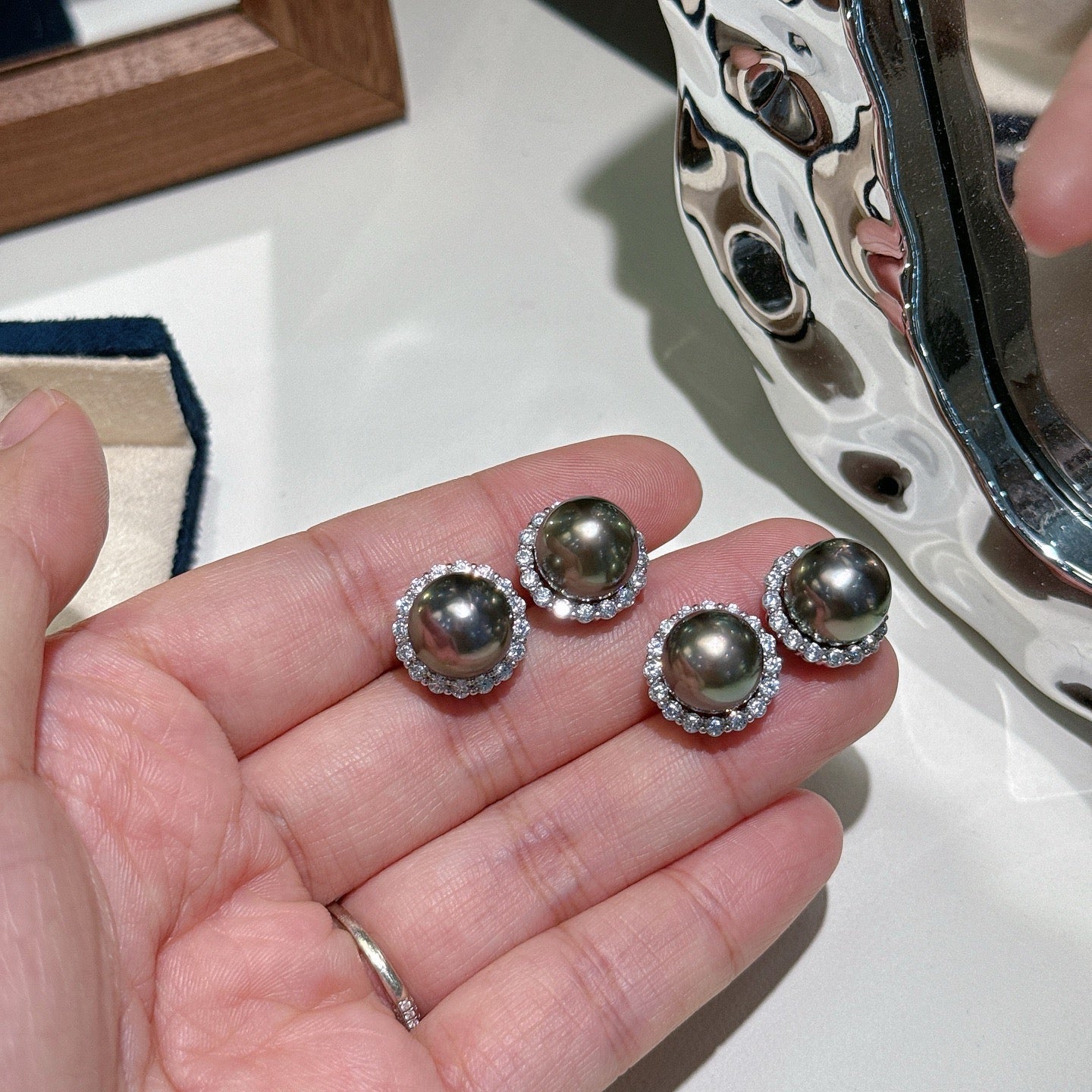 High quality black color Tahitian pearls earrings