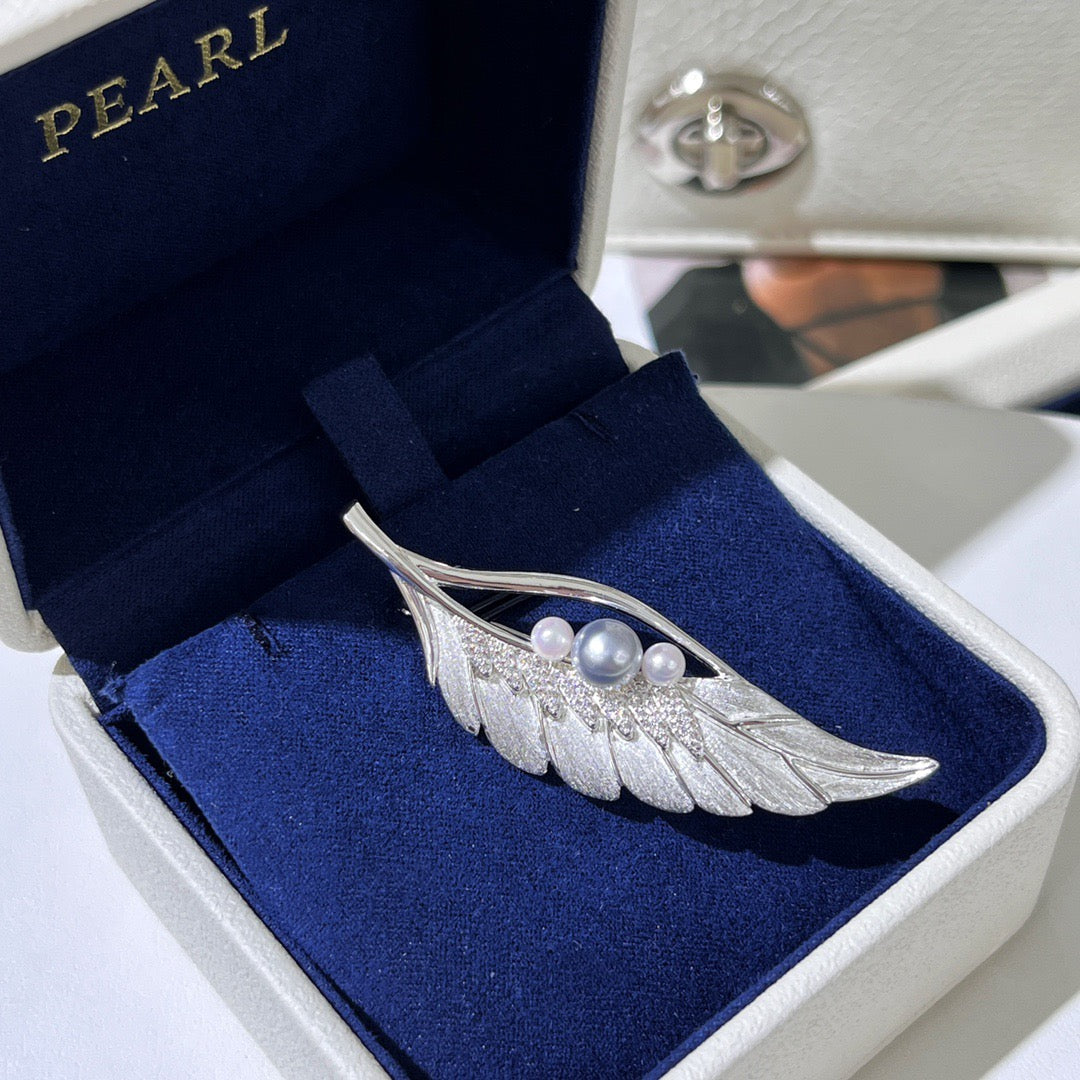 High quality silver blue & white color seawater akoya pearls brooch