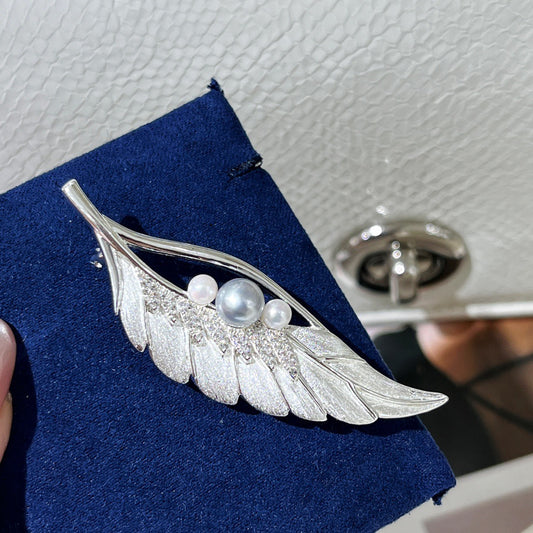 High quality silver blue & white color seawater akoya pearls brooch