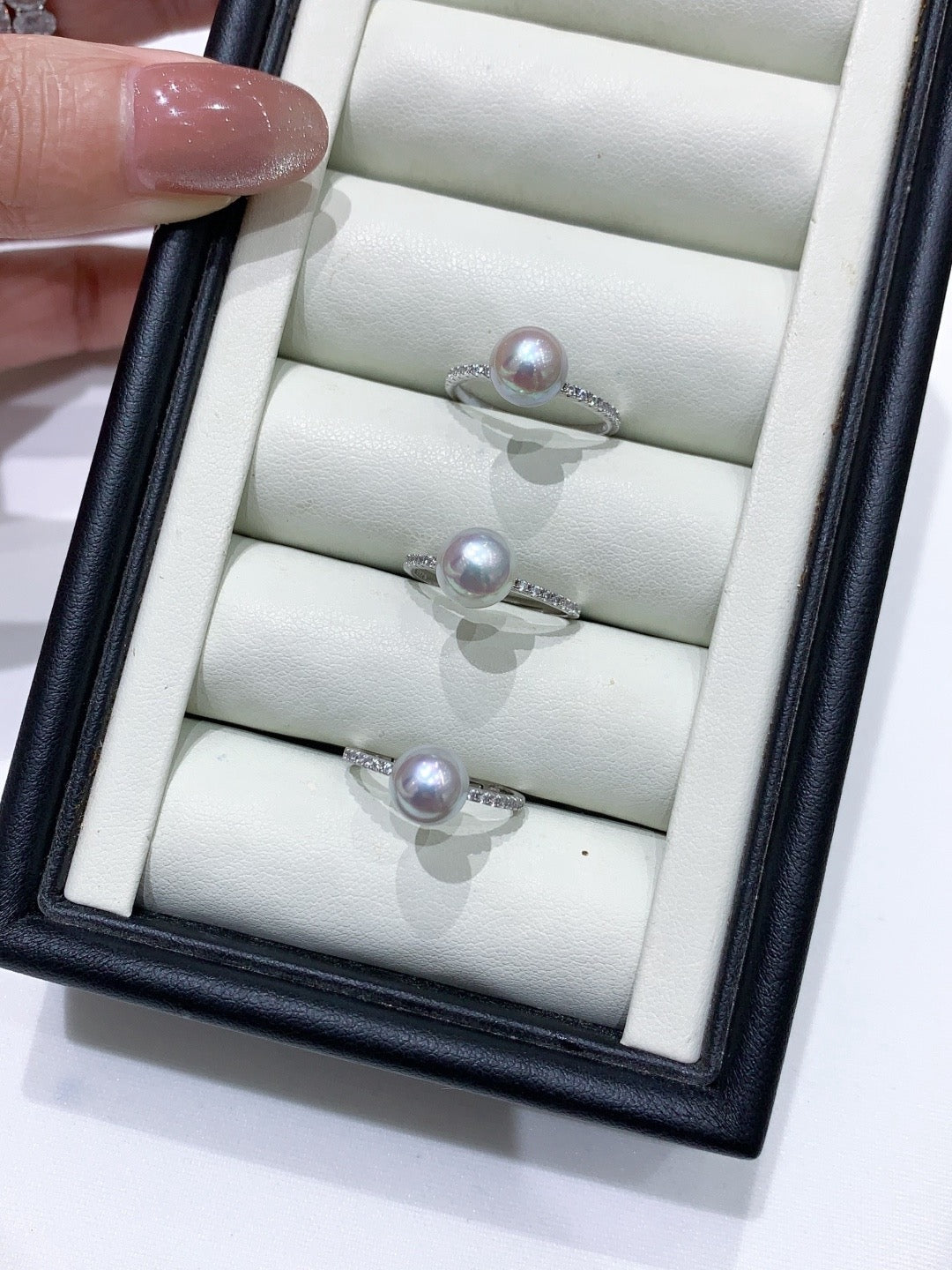 High quality silver blue color seawater MADAMA pearl ring