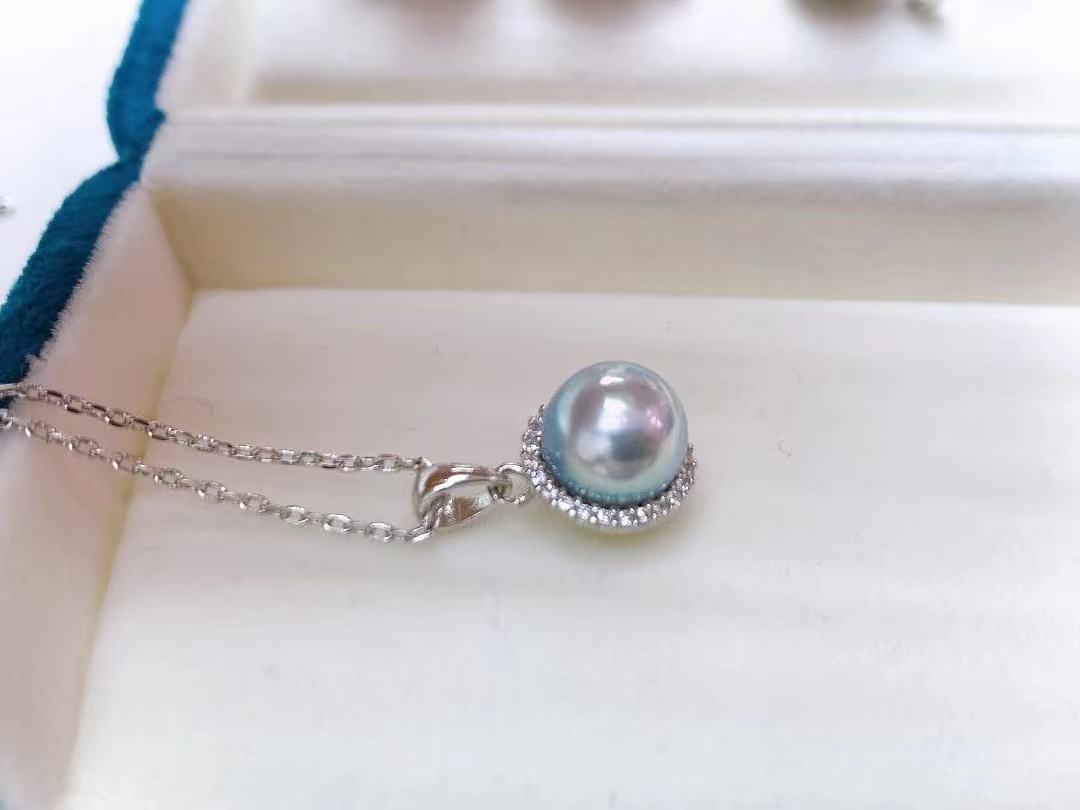 High quality silver blue color seawater MADAMA pearl pendant