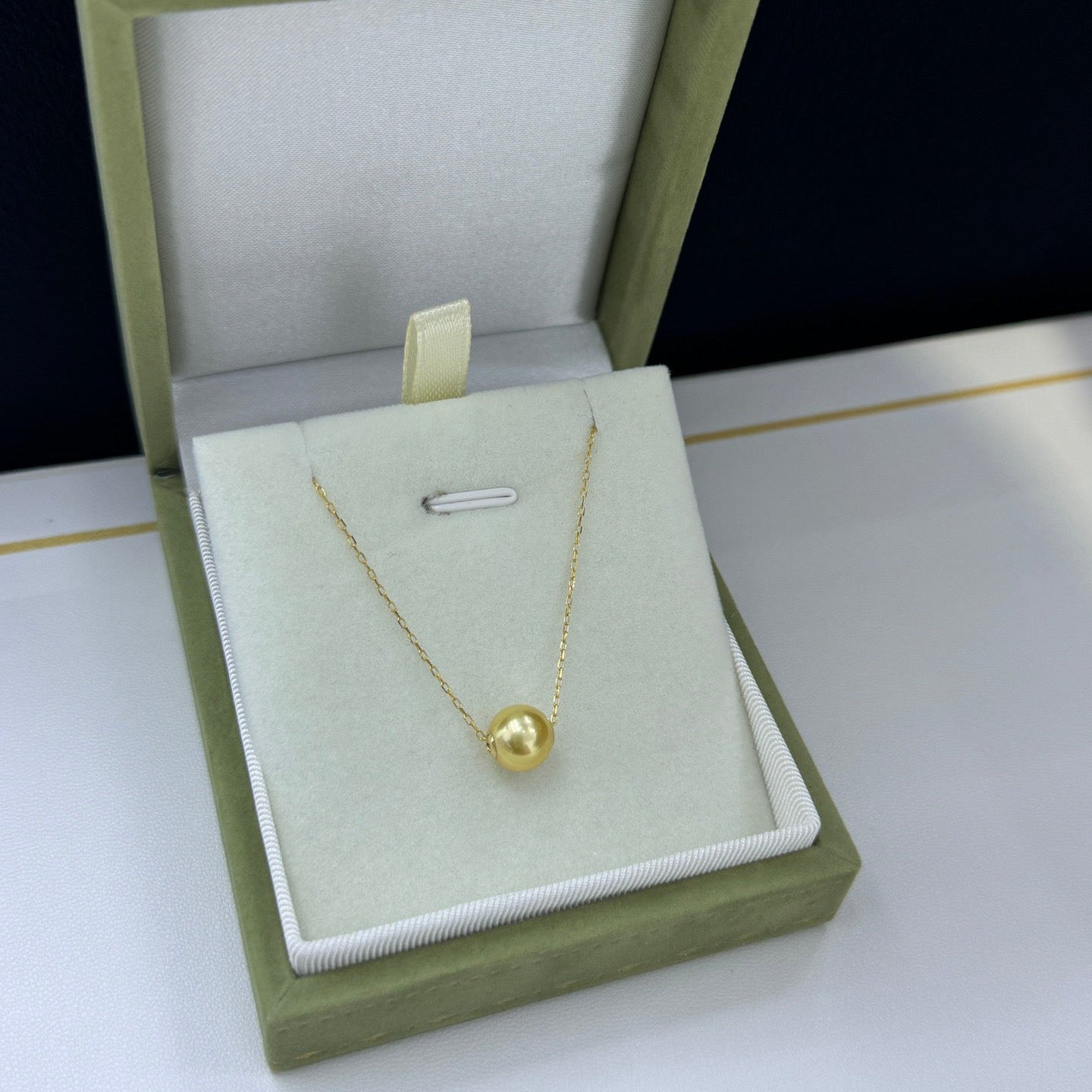High quality medium gold color Golden southsea pearl pendant