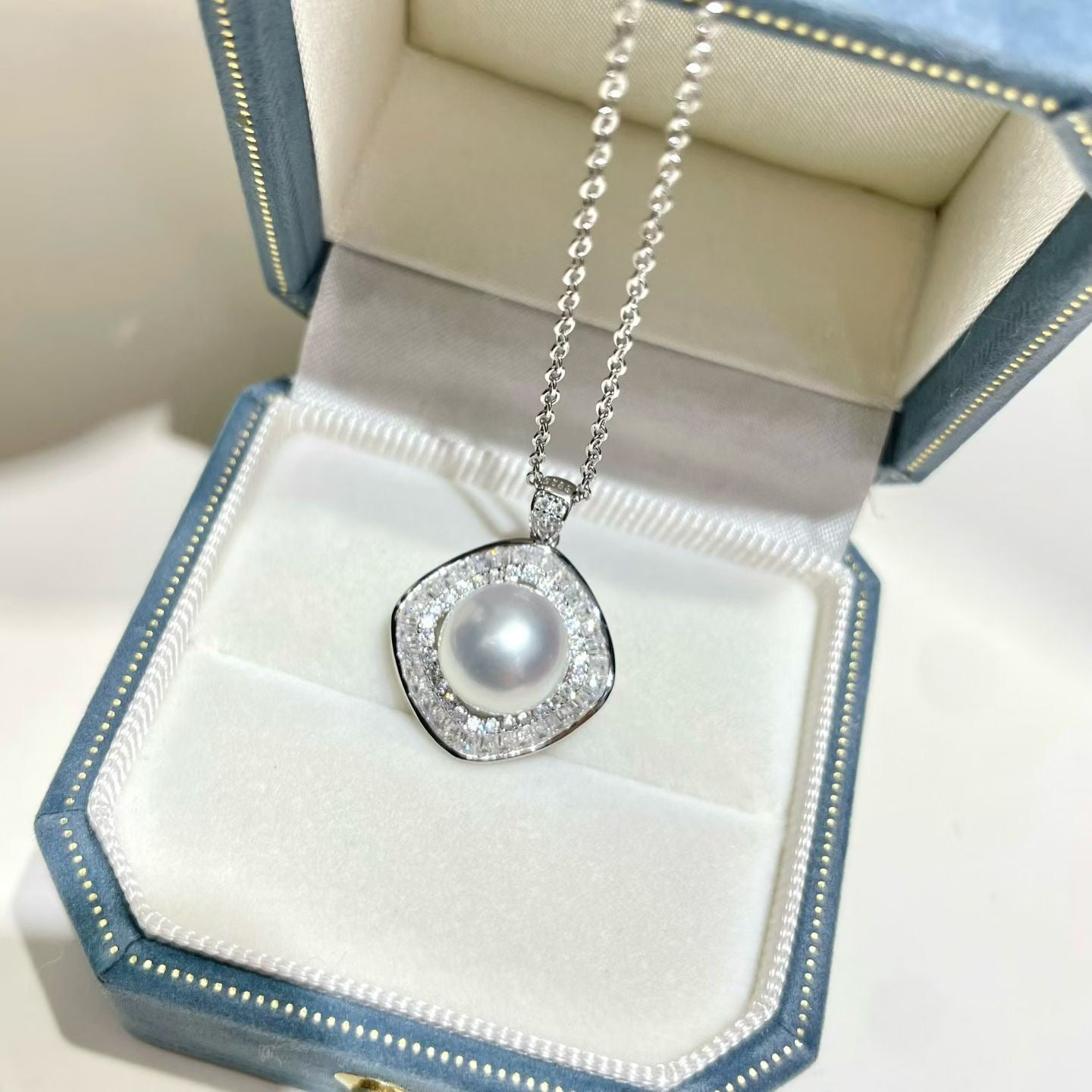 High quality aurora white color Edison pearl pendant