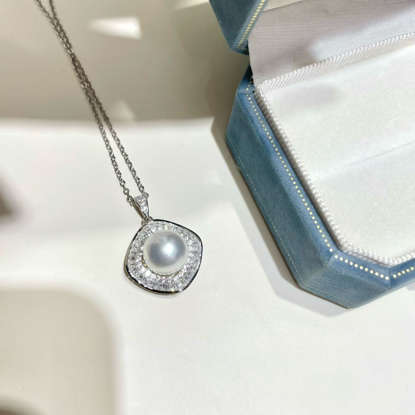 High quality aurora white color Edison pearl pendant