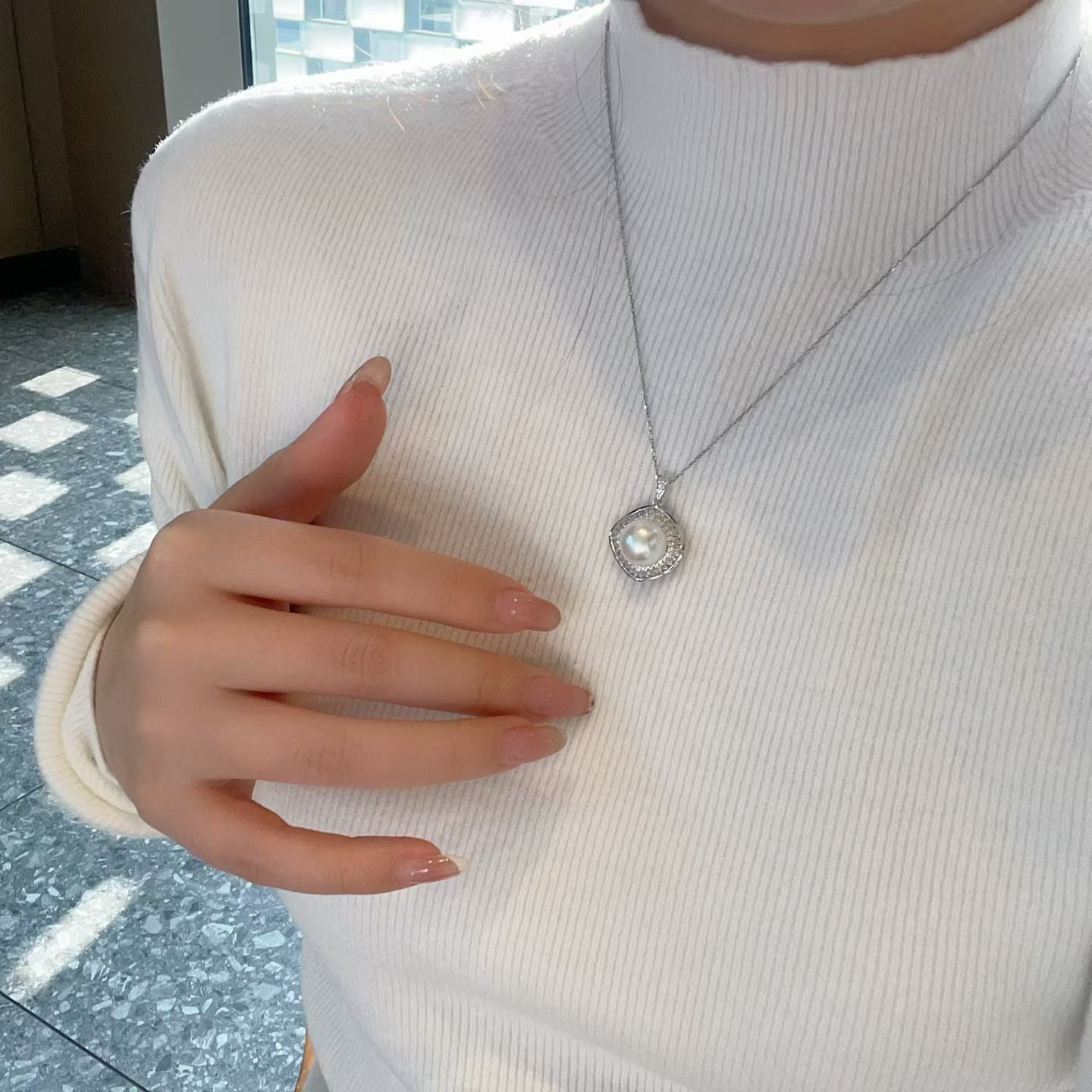 High quality aurora white color Edison pearl pendant