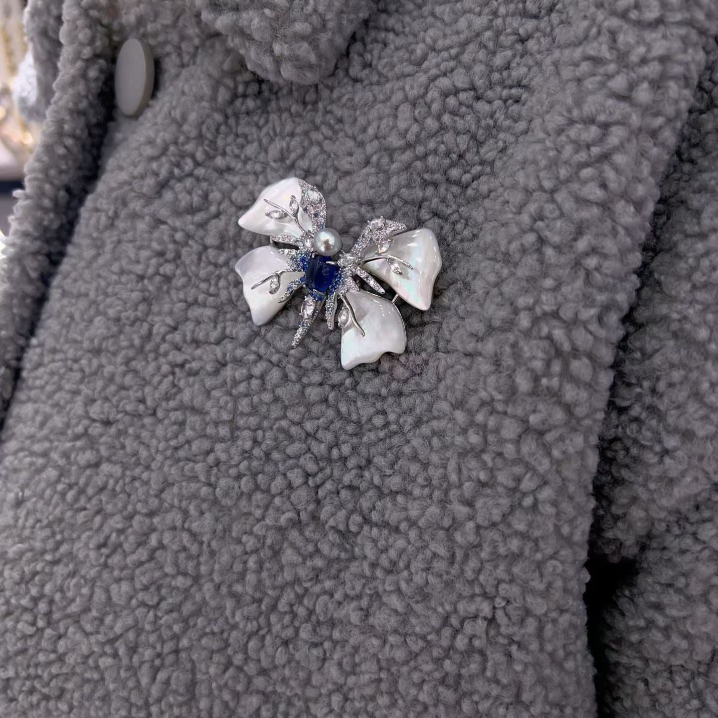 High quality silver blue color seawater MADAMA pearl brooch