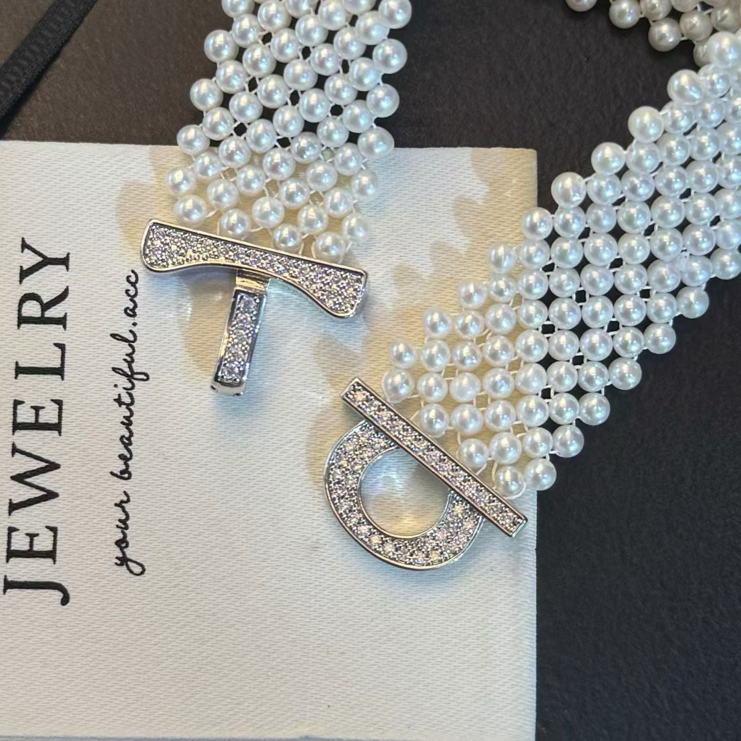 High quality white color freshwater pearls bracelet