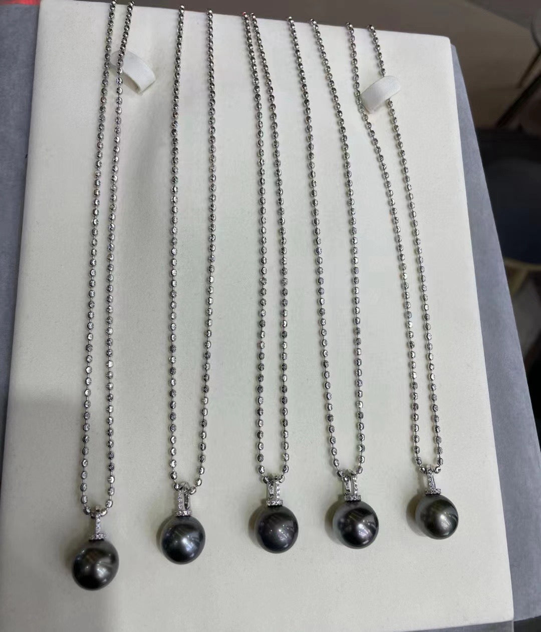 High quality black color Tahitian pearl pendant