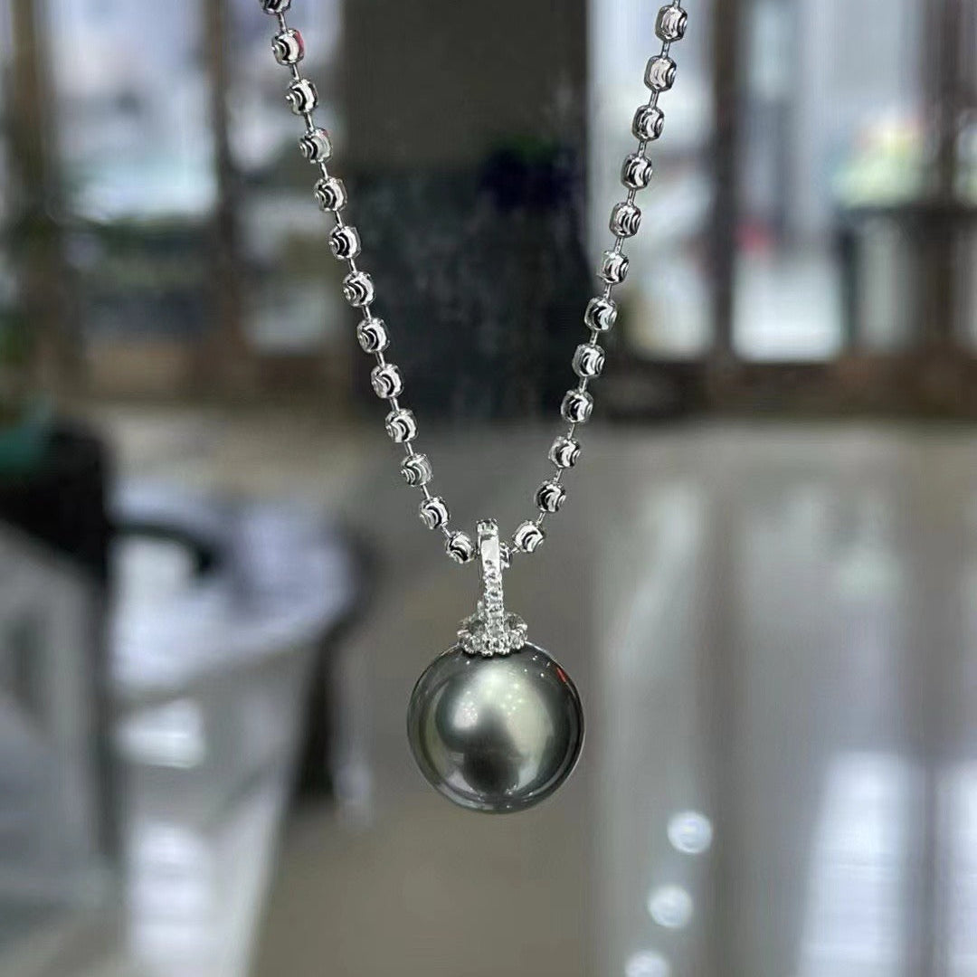 High quality black color Tahitian pearl pendant