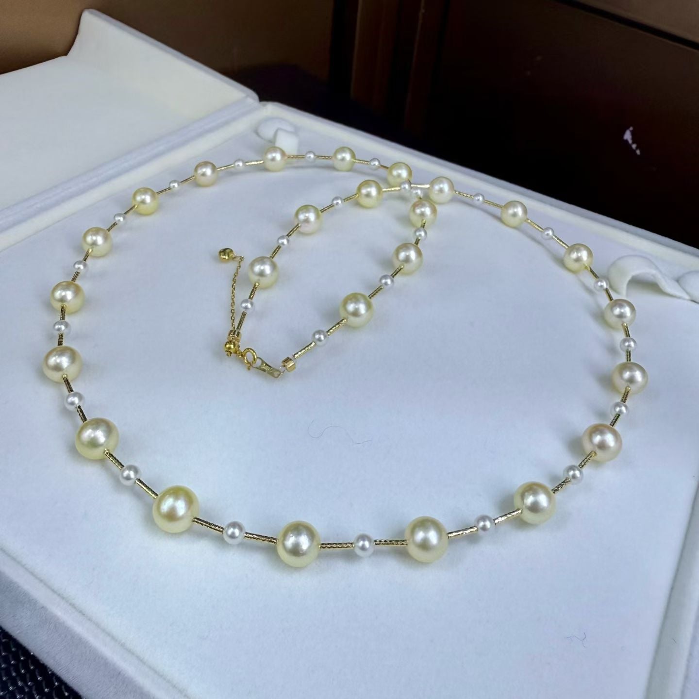 High quality “Full star”feather gold color seawater akoya pearls necklace