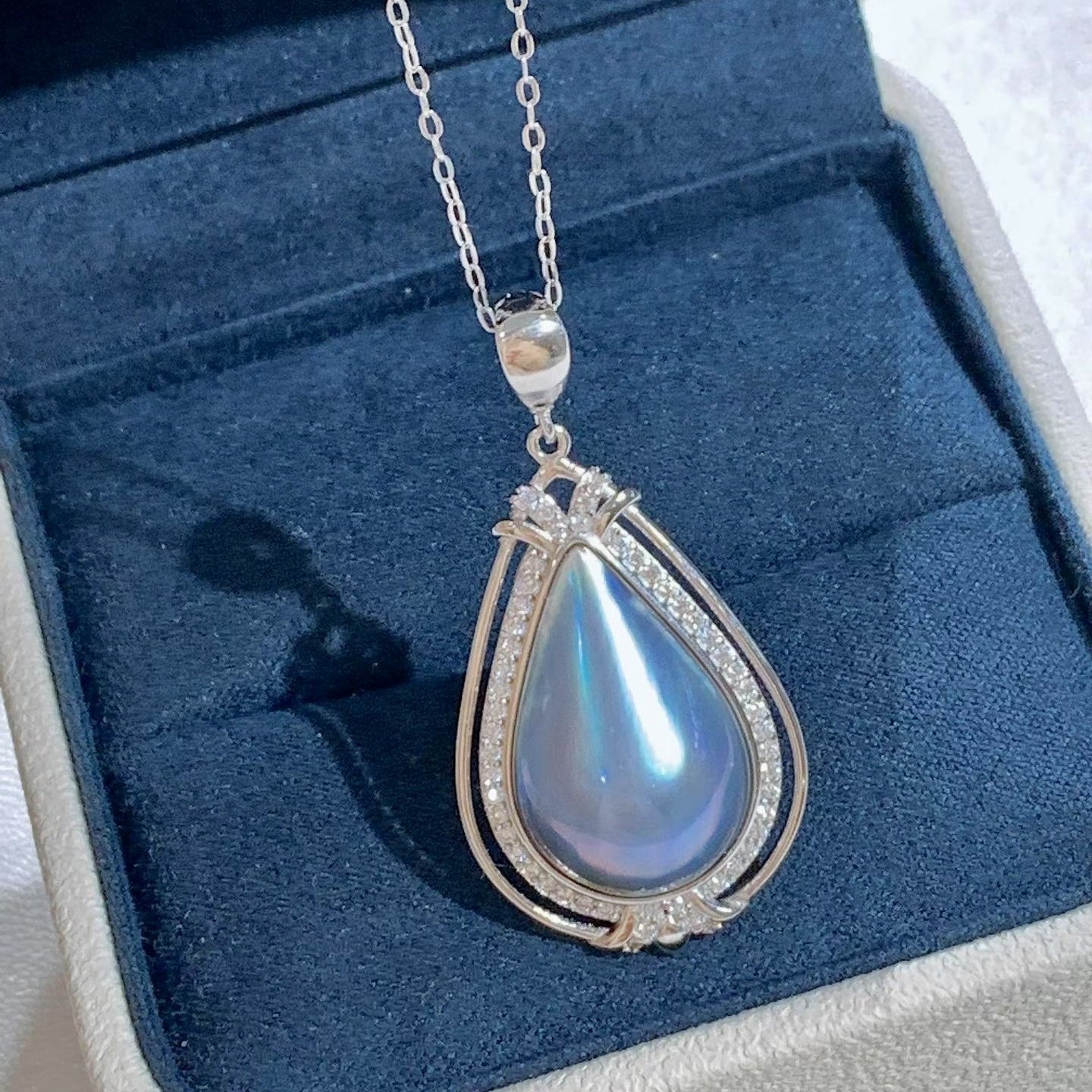 High quality sky blue color teardrop shape seawater Mabe pearl pendant
