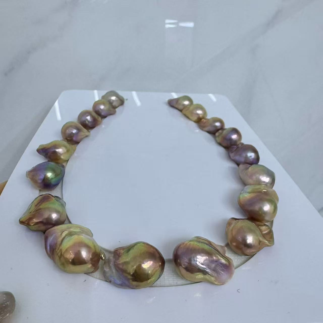 Top quality Metallic Avocado color baroque pearls necklace