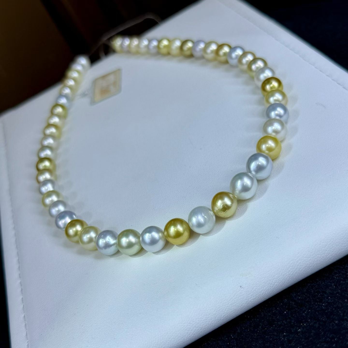 High quality white & gold color Golden southsea pearls & Australia Southsea pearls necklace