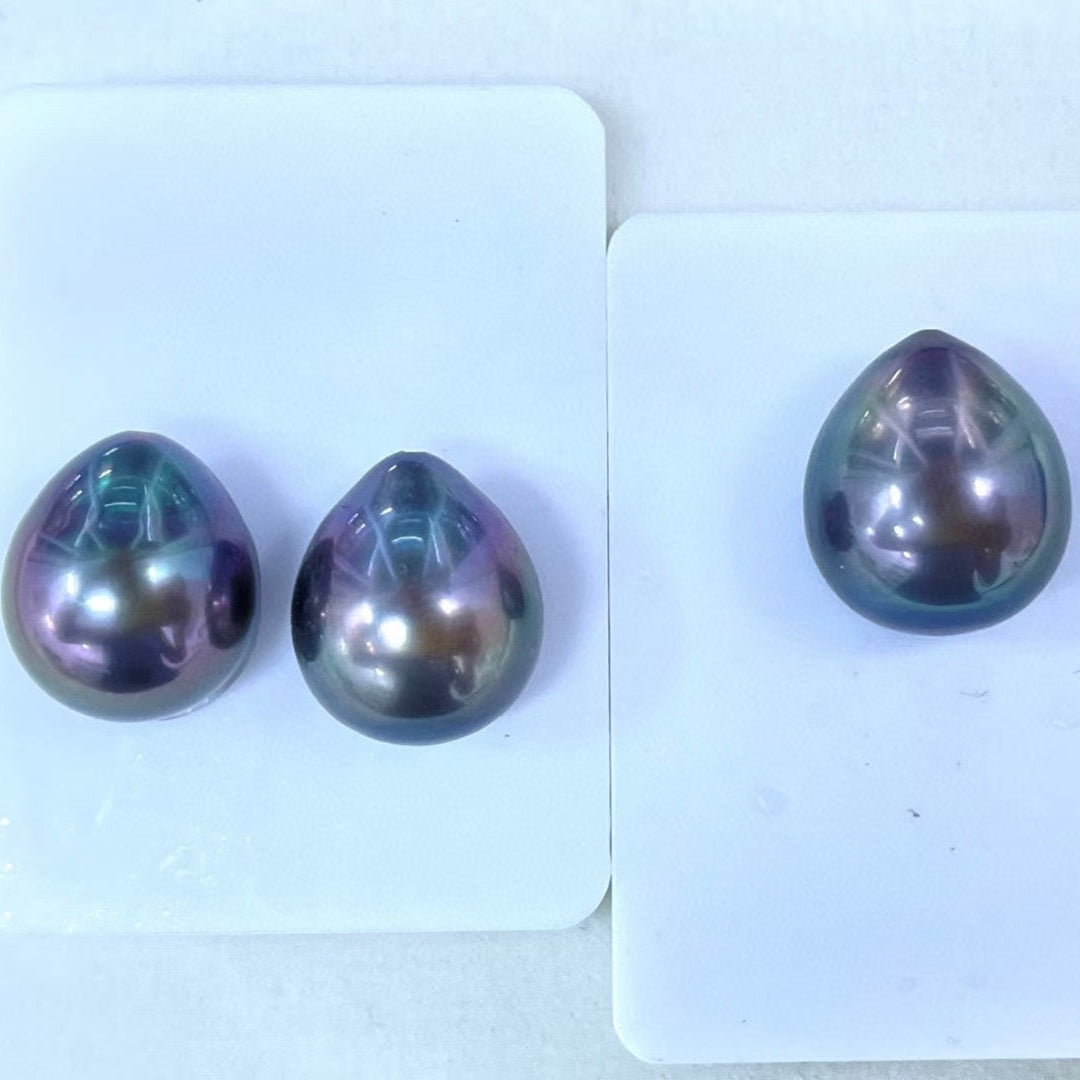 Top quality malachite green with purple overtone teardrop Tahitian baroque earrings & pendant a set