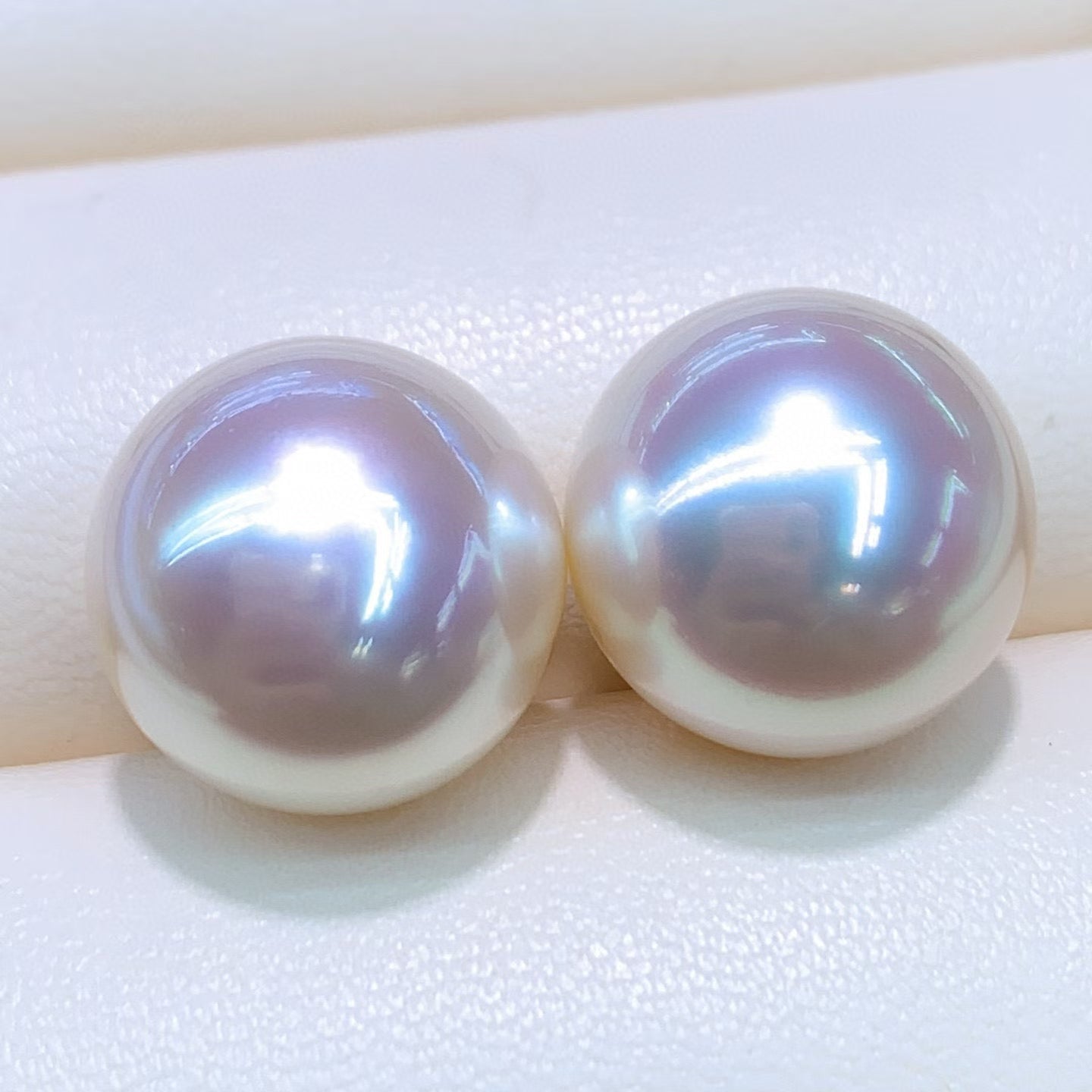 Top quality aurora “Withered Rose”light gold Golden southsea pearls loose pair