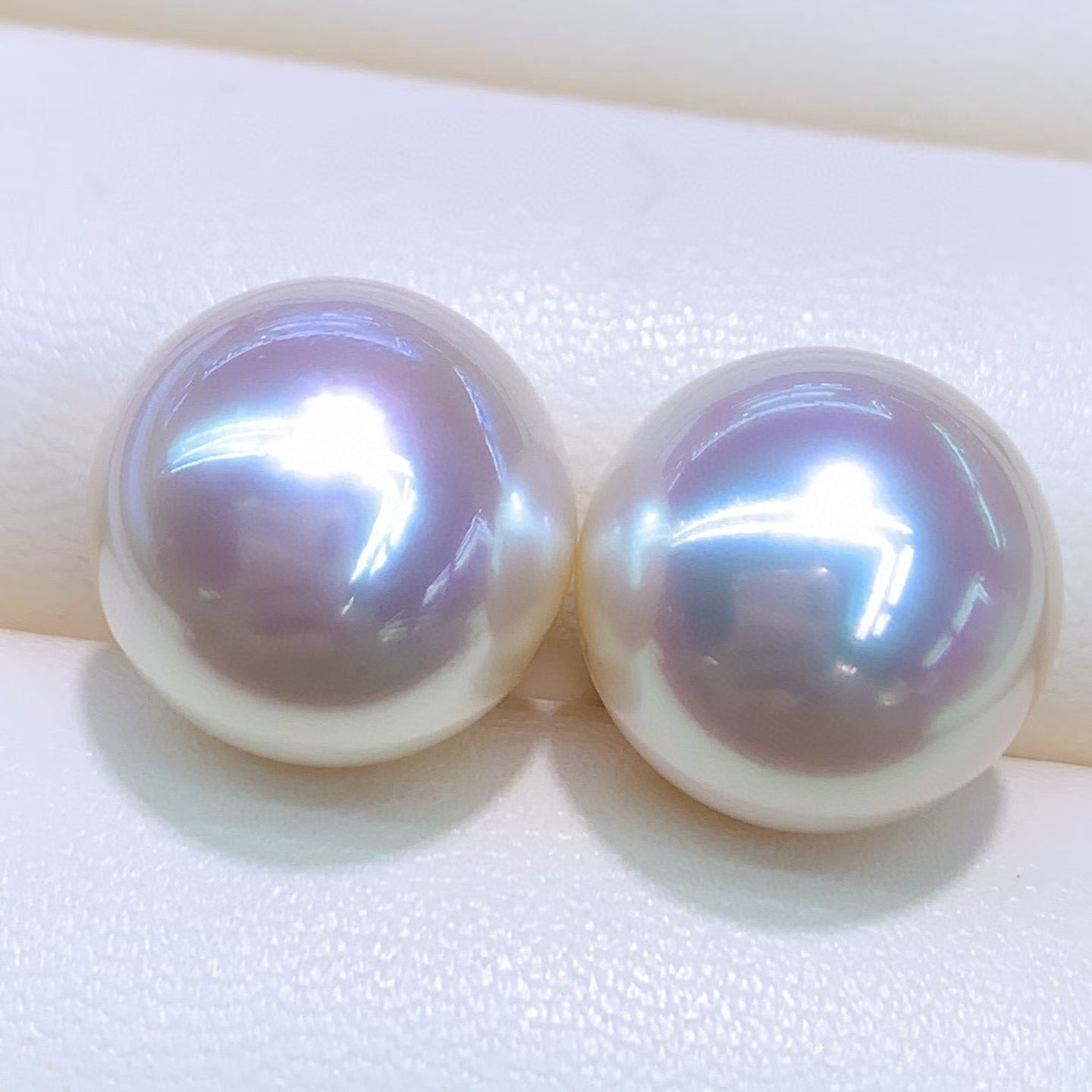 Top quality aurora “Withered Rose”light gold Golden southsea pearls loose pair