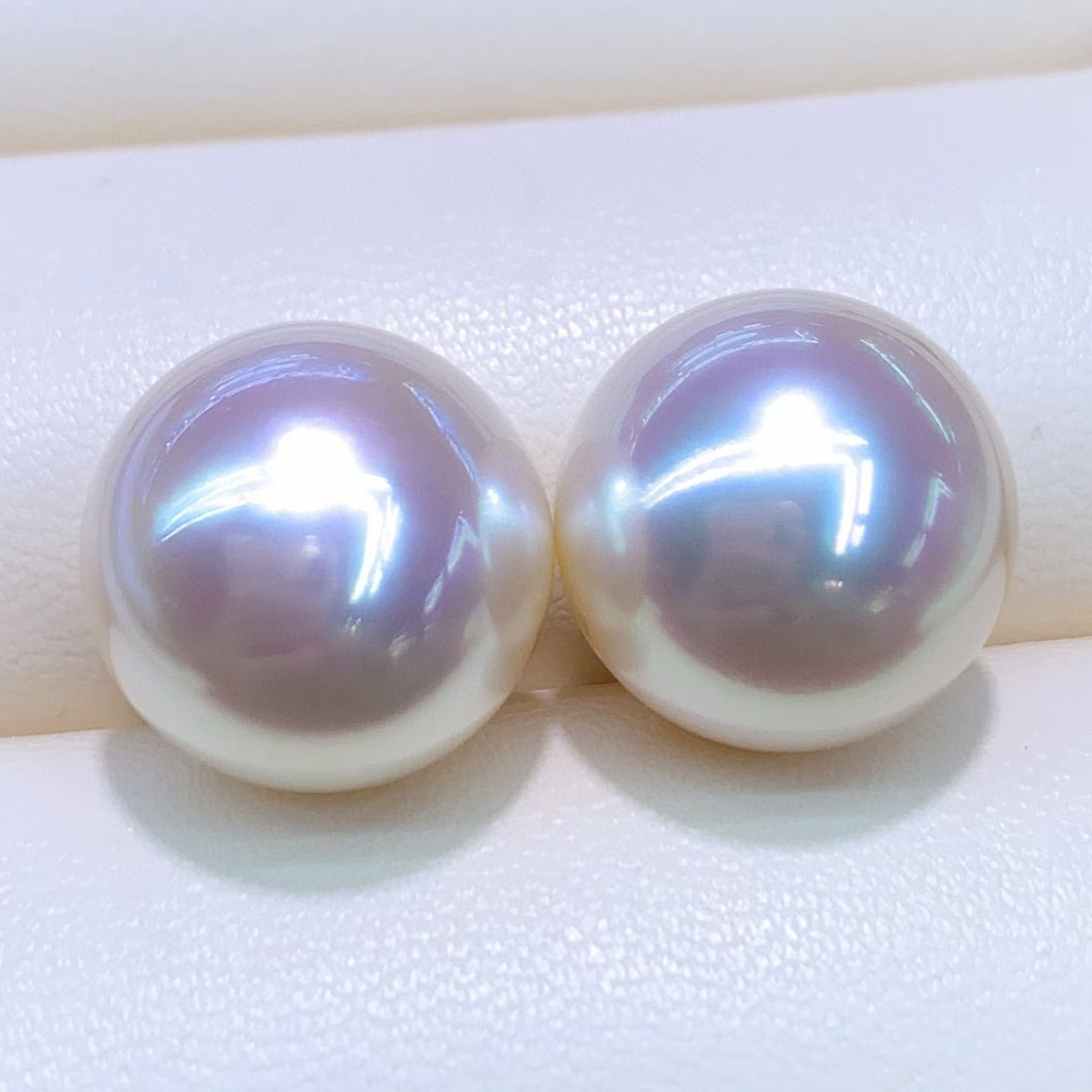 Top quality aurora “Withered Rose”light gold Golden southsea pearls loose pair