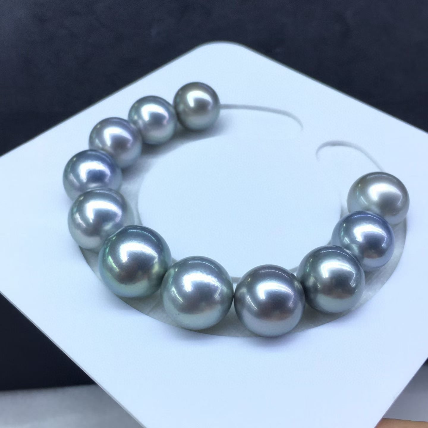 High quality aurora platinum grey color Tahitian pearls bracelet