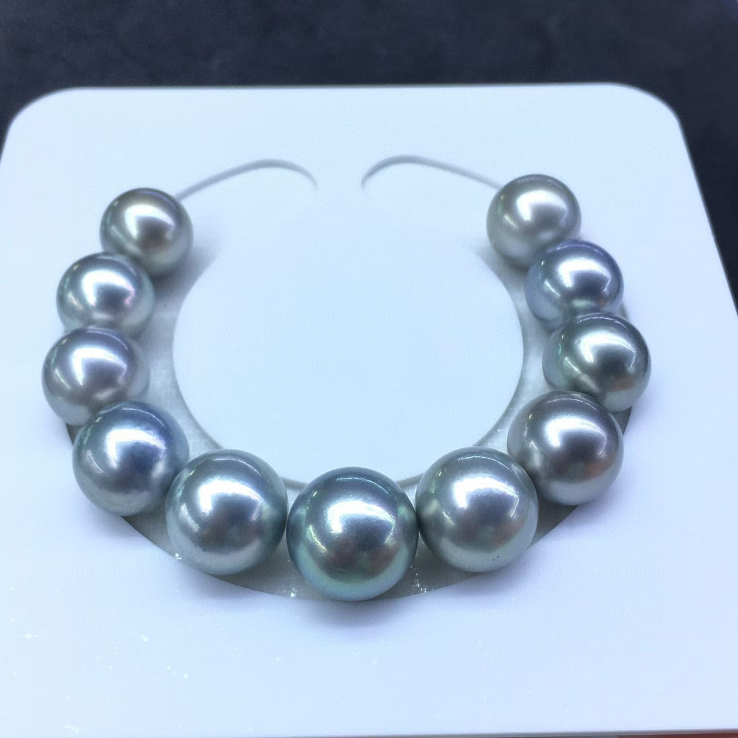 High quality aurora platinum grey color Tahitian pearls bracelet