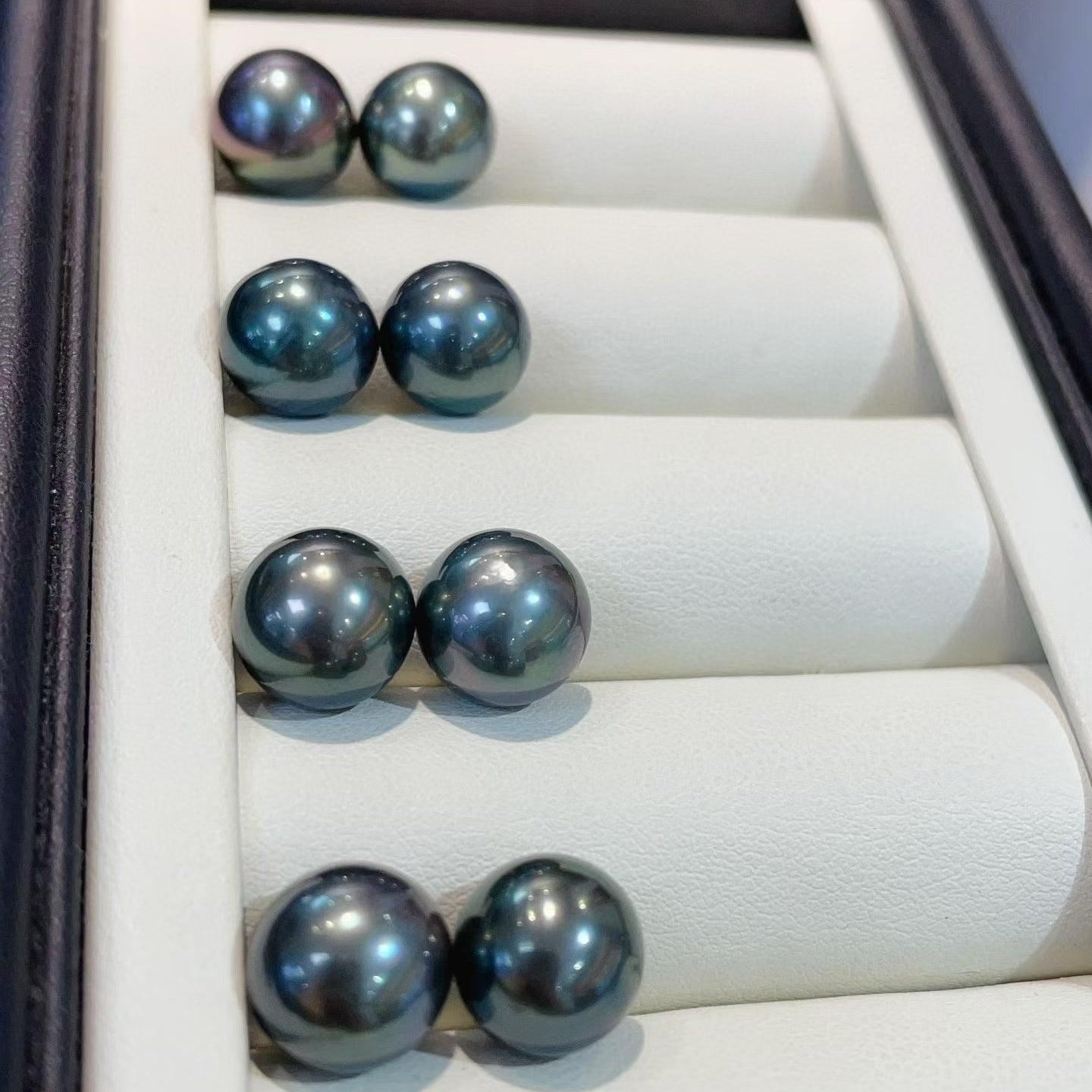 High quality aurora black color Tahitian pearls earrings studs