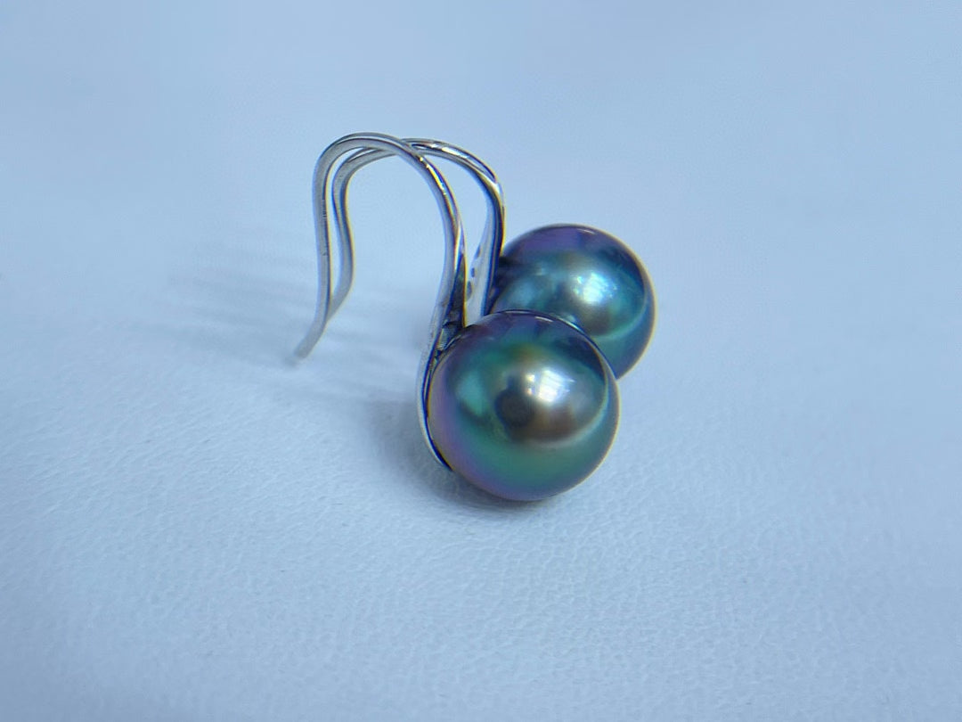 Top quality rare malachite green color with purple overtone Tahitian pearls earrings
