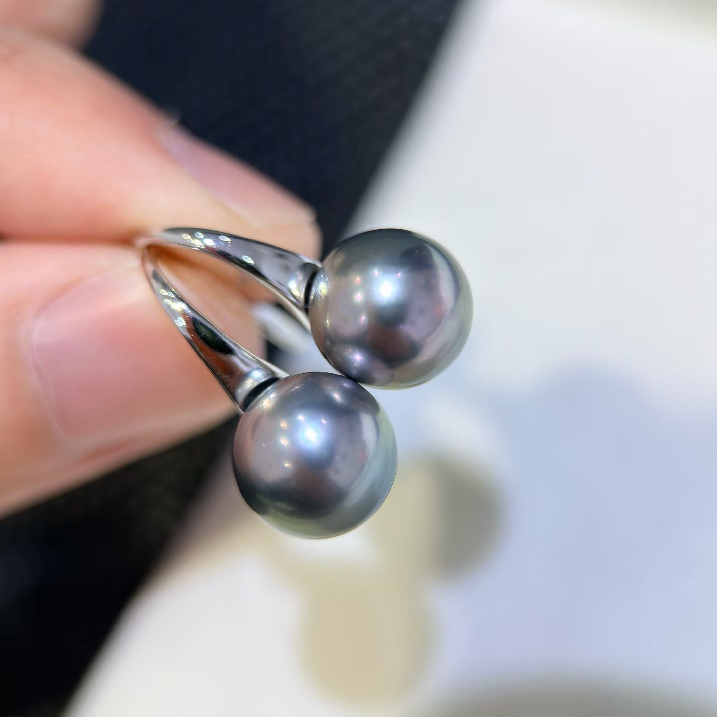 High quality aurora black color Tahitian pearls earrings