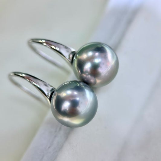 High quality aurora black color Tahitian pearls earrings