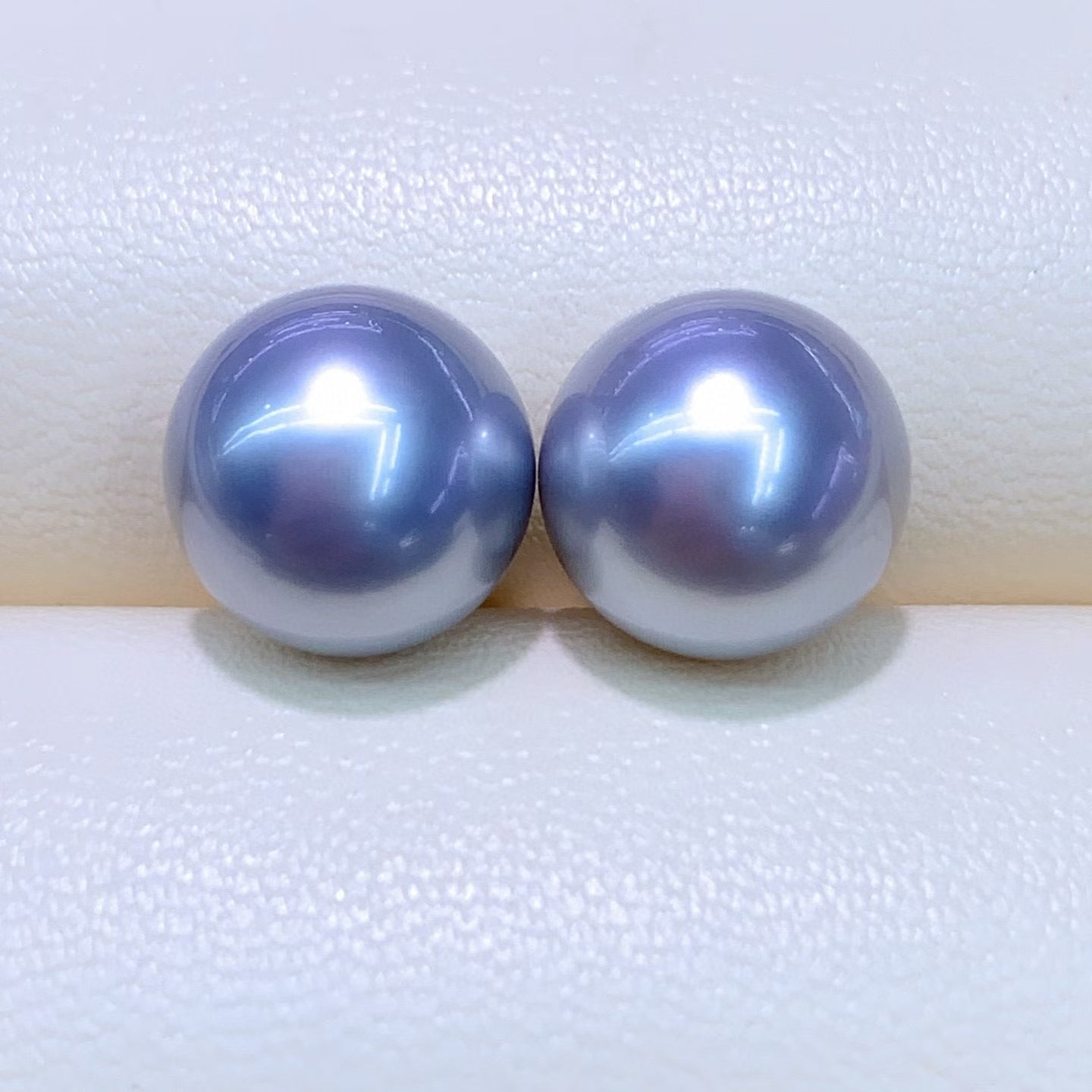 High quality “Ocean blue”platinum grey color Tahitian pearls loose pair