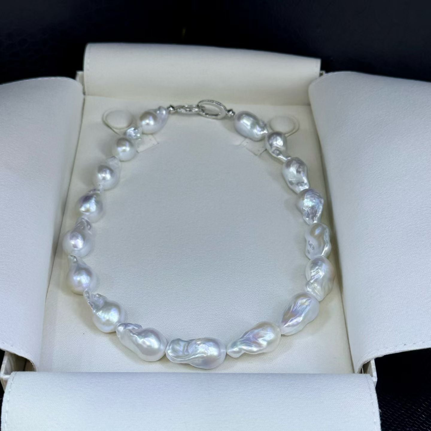 Top quality aurora white color baroque pearls necklace