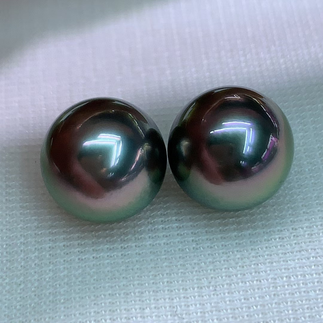 High quality malachite green color Tahitian pearls loose pair