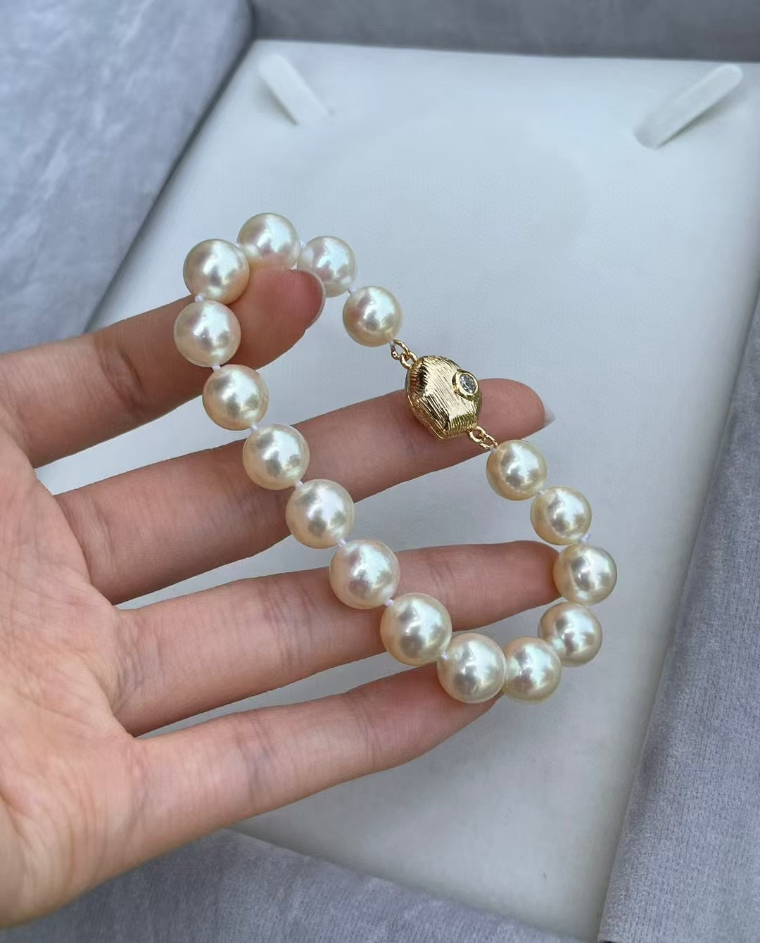 Top quality aurora “feather gold”color seawater akoya pearls bracelet