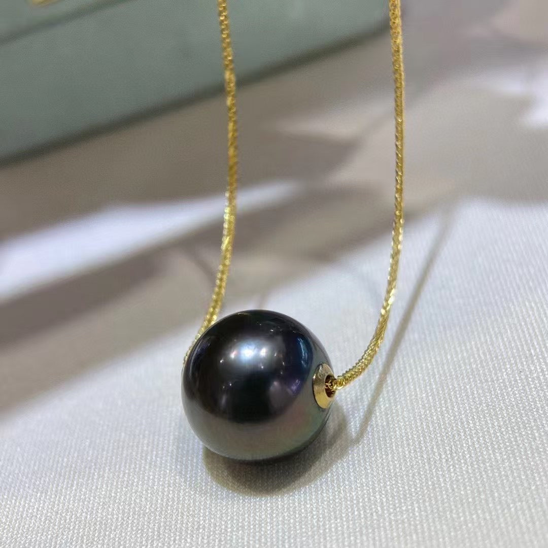 High quality aurora black color Tahitian pearl pendant