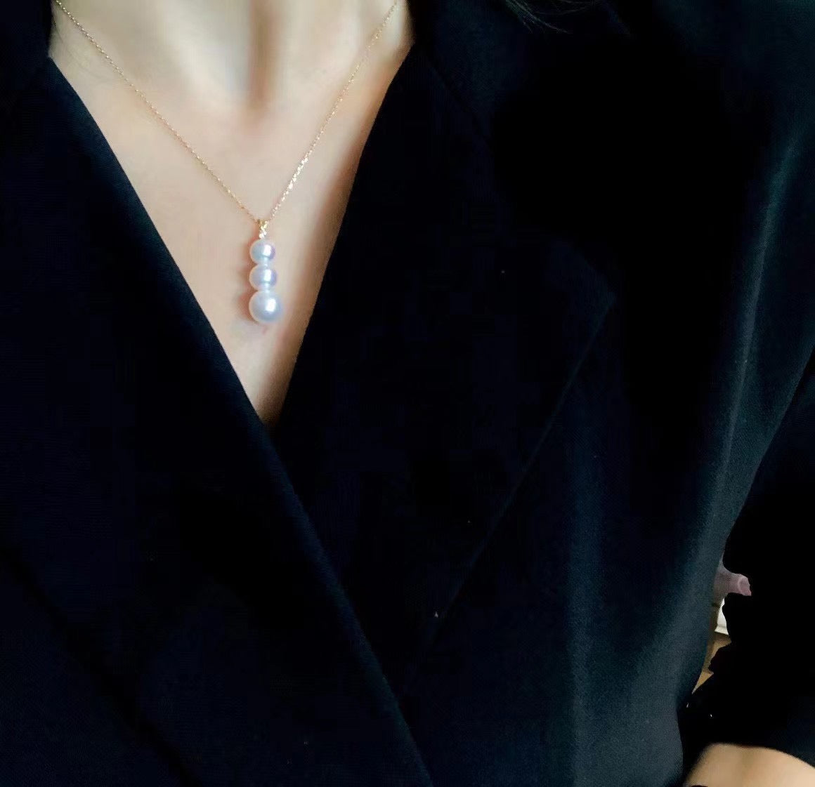 High quality aurora white color with pink overtone freshwater pearls pendant