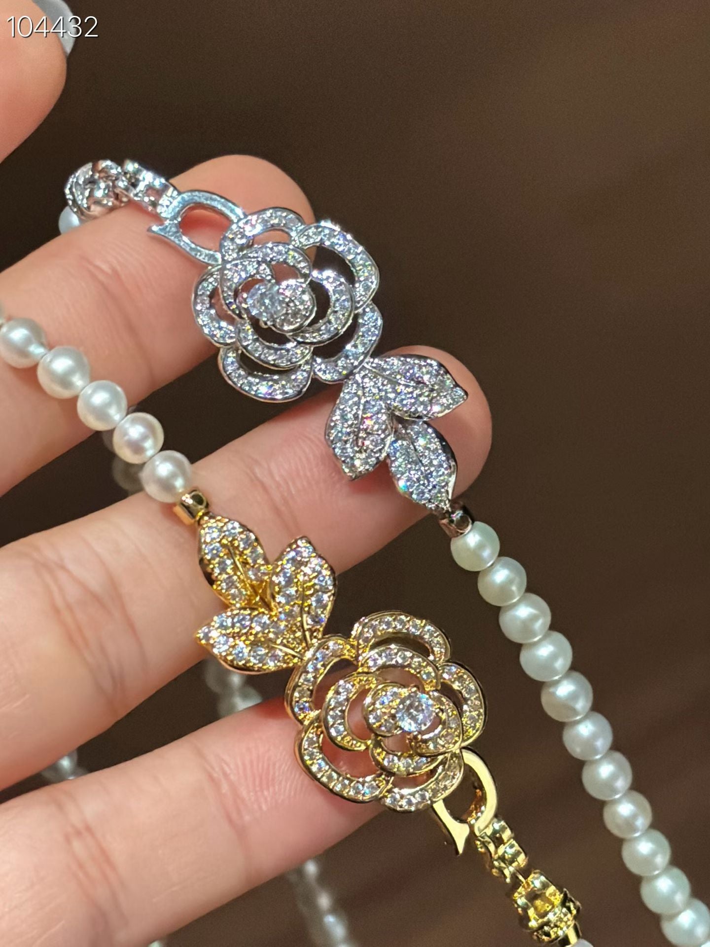 High quality white color with camellia buckle freshwater pearls necklace