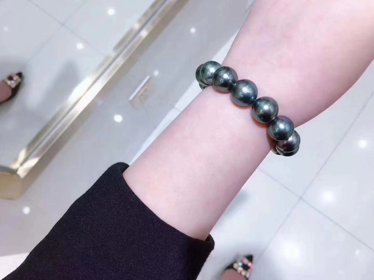 High quality malachite green color Tahitian pearls bracelet